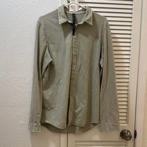 Lululemon men’s Olive Button-Up Shirt